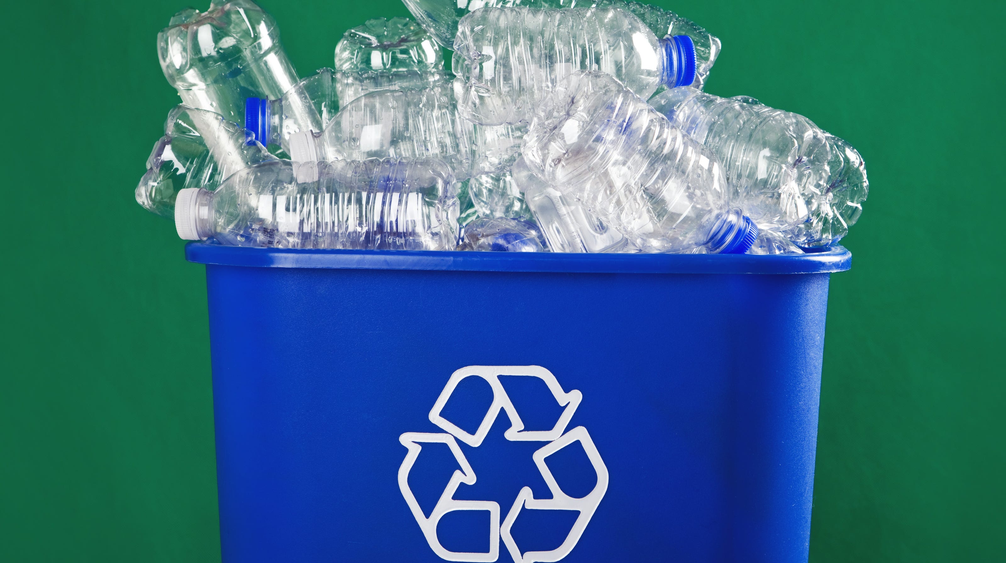 加州实施全美首个塑料瓶再生料含量标准(pvc粒料